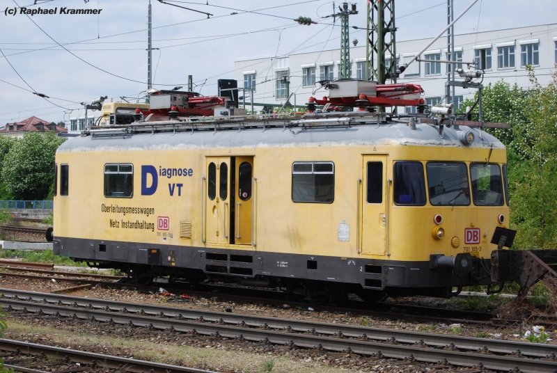 Der Oberleitungsmesswagen 701 165 (Diagnose VT) kommt am 05.05.09 gerade von einem Einsatz zur�ck und wird am Bahnhof M�nchen-Ost abgestellt. 