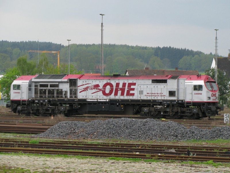 Der OHE Tiger 330092 ist am 6.5.2008 in Weiden unterwegs.