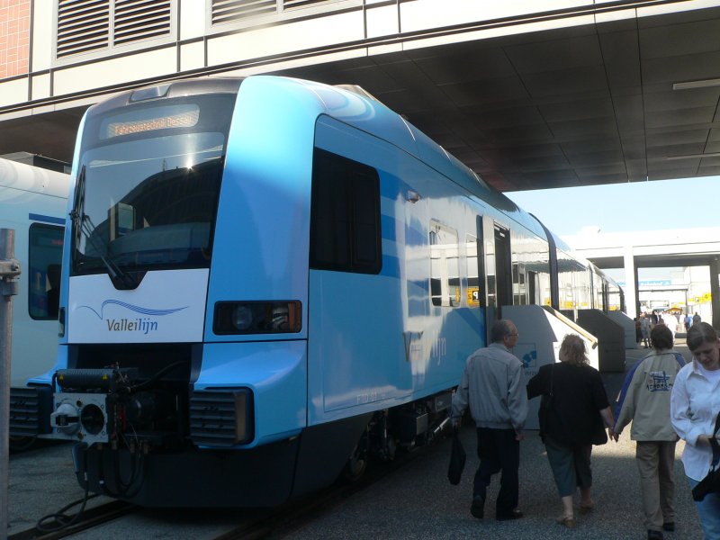 Der PROTOS von der Fahrzeugtechnik Dessau (FTD) lie sich bei den Besuchertagen auf der Innotrans nur schwer ablichten. Deshalb dieser Schnappschuss. 24.9.2006