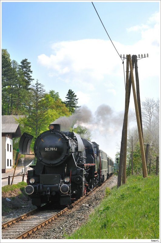 Der R16205 hier beim kurzen Halt bei der EK bei Grnbach-Klaus. 3. Mai 2009