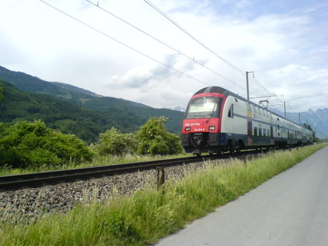 Der RABe 514 019 ebenfalls als Extrazug im Rheintal. 