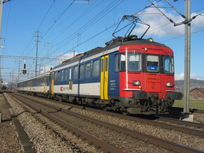 Der RBe 540 040-3 zwischen Dottikon und Wohlen am 29.12.03