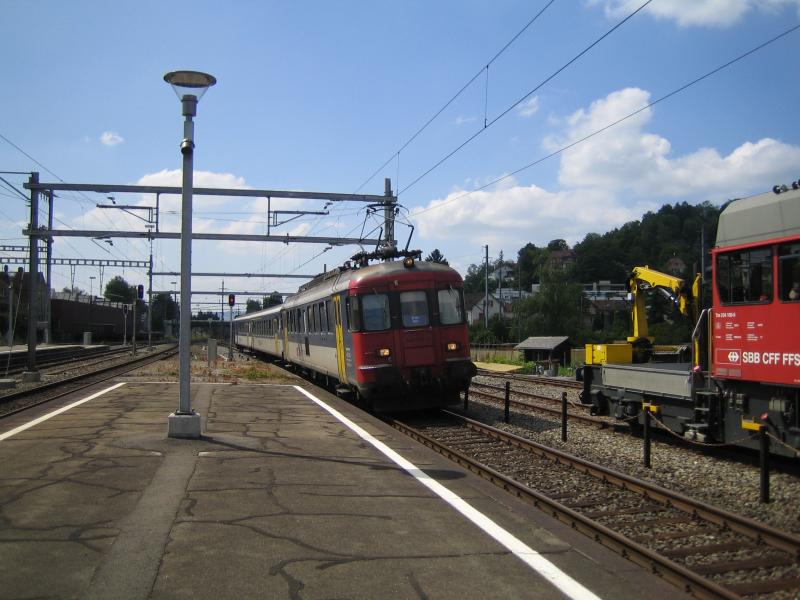 Der RBe 540 070-6 fuhr am 18.6.05 als S35 in Winterthur Grze ein.