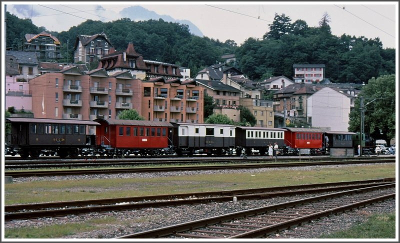 Der Rive-Bleue Express in Le Bouveret im Unterwallis. (Archiv 08/94)