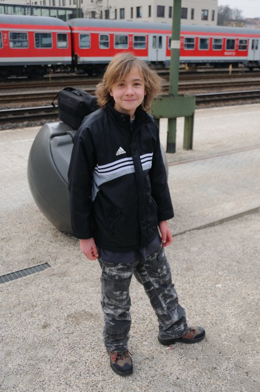 Der Schalk steht ihm schon in den Augen... und seine kleine, aber feine Kamera ist stndiger Wegbegleiter fr so manche, sonst verborgen gebliebene Situation...: Julian Hoffrichter en personne. (Regensburg, 14.03.09)