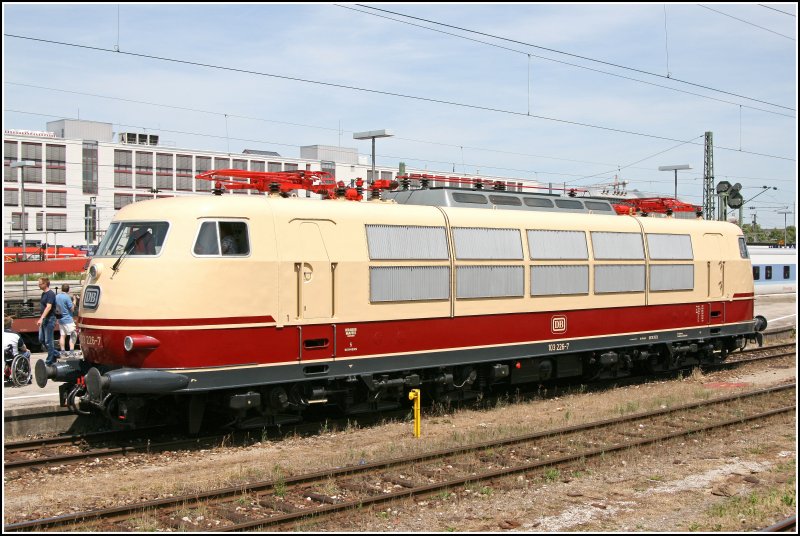 Der Star der Ausstellung: 103 226 der Lokomotiv-Club 103 e.V. ist am 01.07.07 auf dem Geburtstag der S-Bahn M�nchen zusehen.