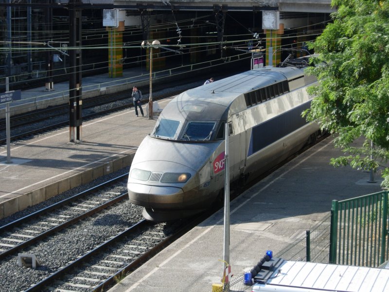 Der tgliche TGV aus Genf ist gerade im Gare St.roch in Montpellier eingetroffen. 13.Oktober 08