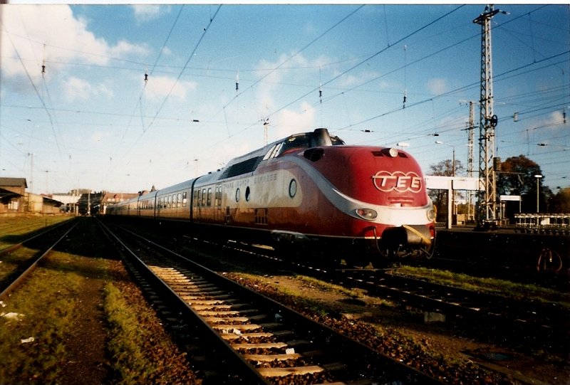 Der TEE-Triebwagen 601 abgestellt im Oktober 1998 in Stralsund.