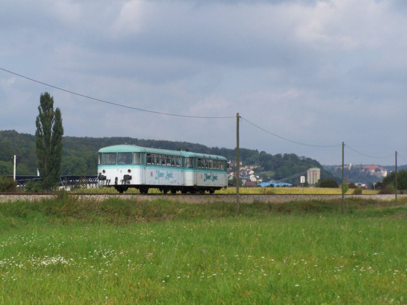 Der  Ulmer Spatz  unterwegs auf der Brenzbahn (Aalen-Ulm). Aufgenommen bei Heidenheim-Mergelstetten. Anlass: Brenzbahn-Erlebnistag im Sommer 2007.