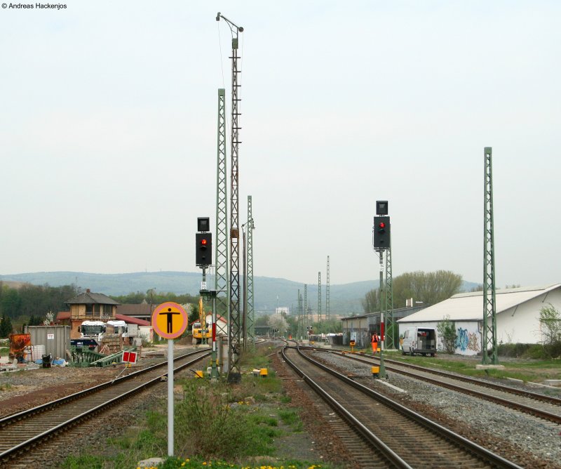 Der Umbau fr die Rhein Neckar S-Bahn ist in Meckesheim am 16.4.09 in vollem Gange