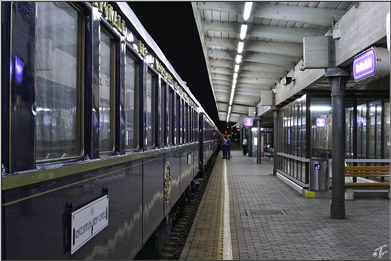 Der Venice-Simplon Orient Express beim Lokfhrerwechsel in Knittelfeld.
10.07.2009