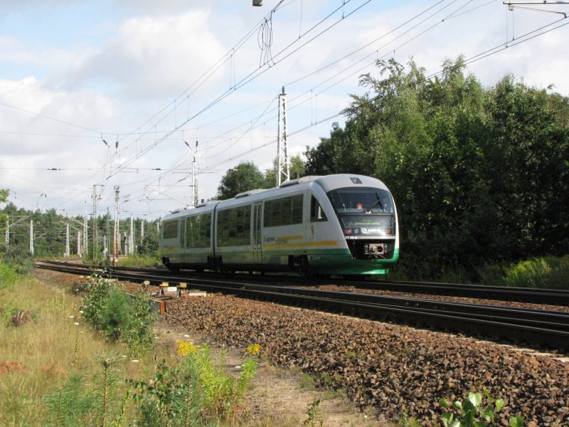 Der Vogtlandexpress in Eichgestell/Berlin am 13.08.09, heute nur einteilig auf dem Weg zum Bf Zoo