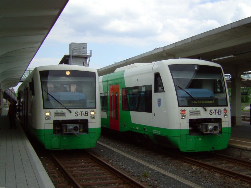 Der VT 131 und der VT 132 der STB am 12.05.2008 in Sonneberg Hbf.