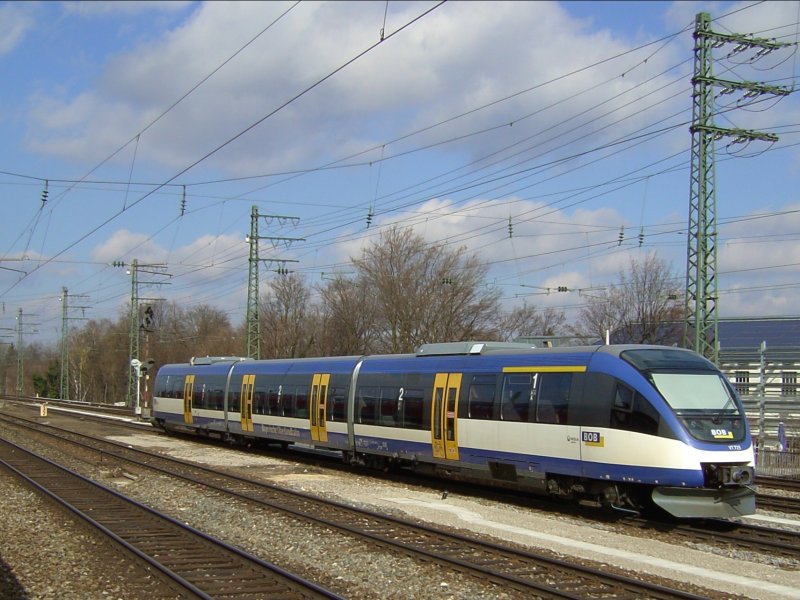 Der VT 725 der BOB am 24.03.2008 in M�nchen Pasing. 