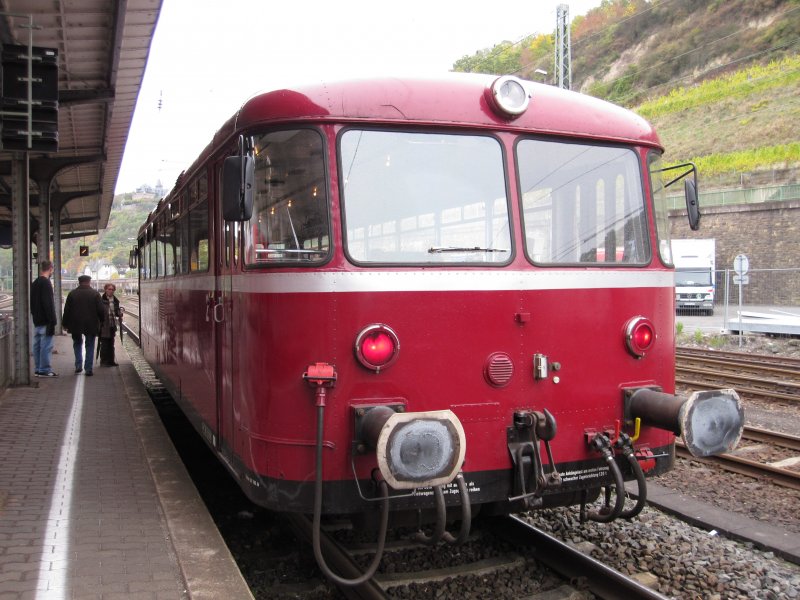 Der VT 98 der Kasbachtalbahn in Linz am Rhein.
Aufgenommen am 24.10.09.