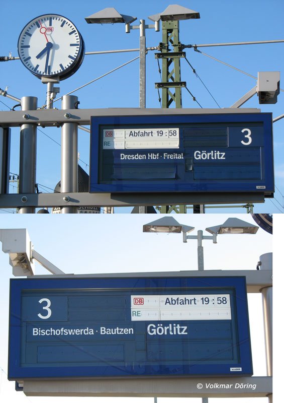 Der Zugzielanzeiger weist auf jeder Seite eine andere Fahrtroute aus