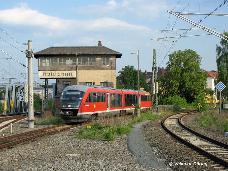 DESIRO 642 040 der Müglitztalbahn (RB 72 / RE 19) aus Altenberg bei Einfahrt in Heidenau, 12.05.2006
