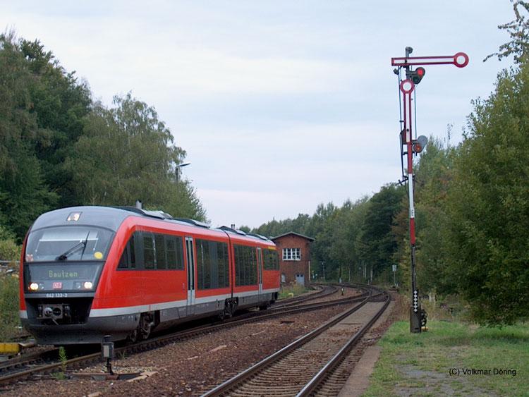 Desiro 642 133 als RB 17824 Bad Schandau - Bautzen bei Einfahrt in Neukirch (Lausitz) West (28.09.2003)
