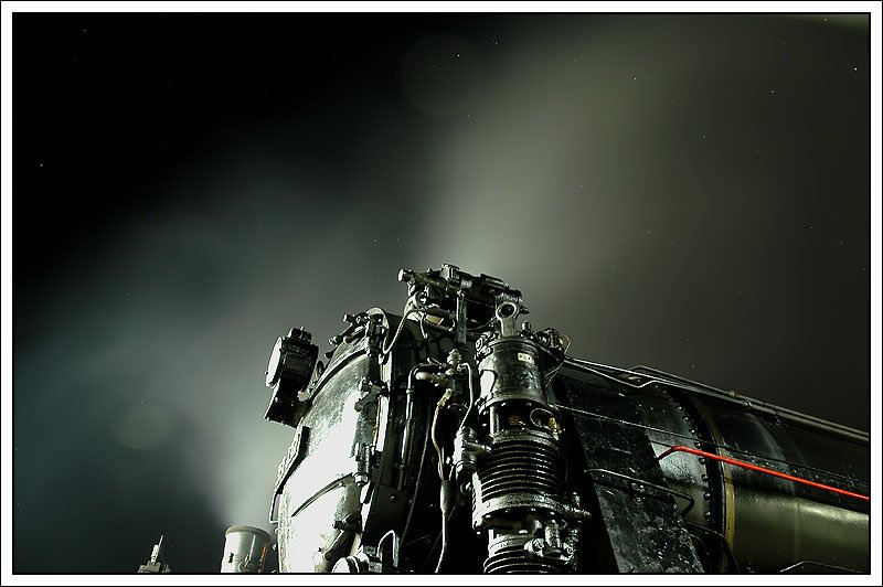 Detail der Brenner&Brenner Lok 33.132 (BB 113.32, DRB 33 132, JD 06-105, JD 10-005, J 10-005), aufgenommen in der Nacht des 18.5.2007 bei sternenklarem Himmel am Graz-Kflacher Bahnhof.