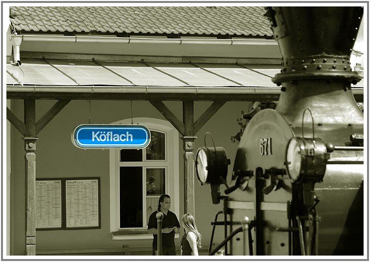 Detailansicht der GKB Damplok 671 am Bahnhof Kflach