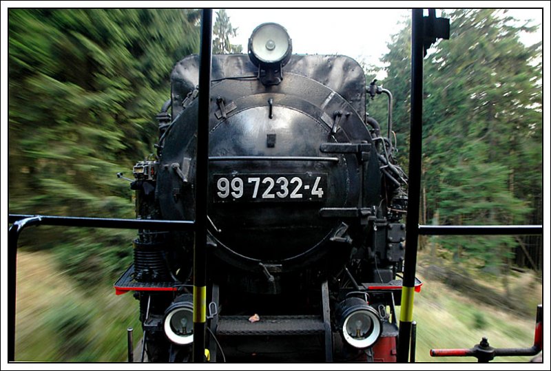 Detailaufnahme whrend der Fahrt von 99 7232, die uns vom Brocken nach Drei Annen Hohne am 10.10.2007 brachte. Die Aufnahme habe ich mit einer Verschlusszeit von 1/25 gemacht.