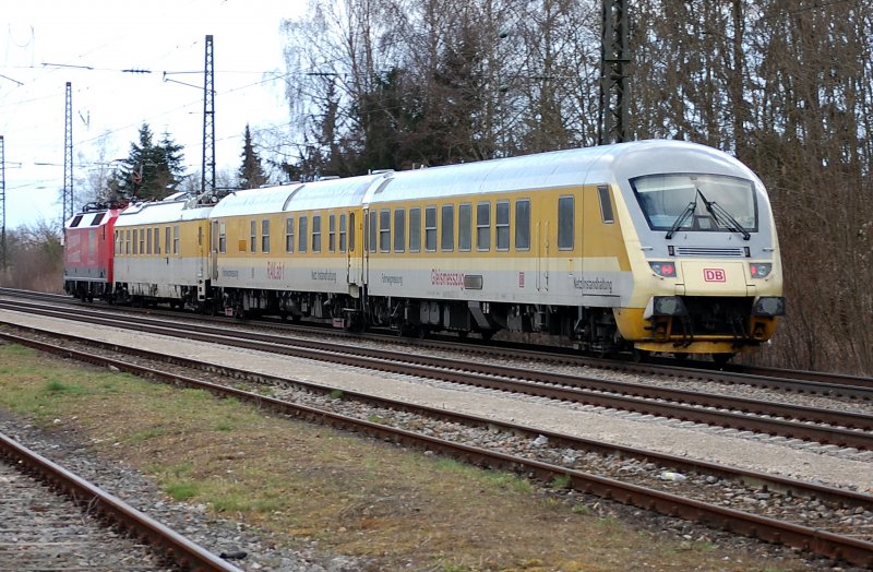 Deutschlandtour: 120 502-0 schon wieder unterwegs. Den diversen Sichtungen entsprechend  pendelt  sie gerade mit ihrem  RailLab  zwischen Stuttgart und Mnchen, Mnchen - Nrnberg - Wrzburg - Hannover - Hamburg - Kiel und ber die Westschiene Bremen - Dortmund - Kln - Frankfurt nach Karlsruhe. Ein wahres Mammutprojekt innerhalb 2 Tagen. Hier aufgenommen auf dem wiederholten Weg nach Mnchen KBS 980.