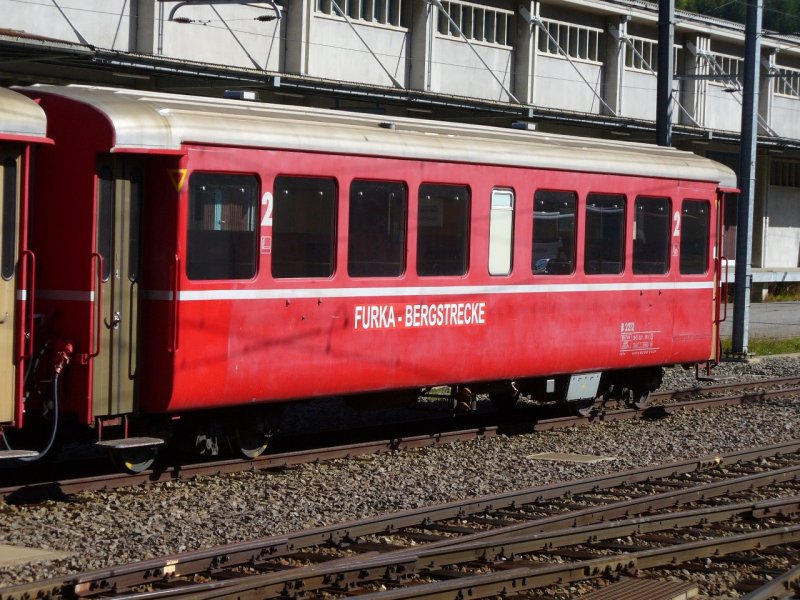 DFB - Abgestellter 2 Kl. Personenwagen ( ex RhB ) B 2212 im Bahnhof von Andermatt am 08.09.2007
