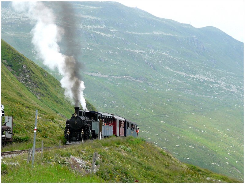 DFB Dampflok F.O. N 4 hat am 01.08.08 den letzten Zahnstangenabschnitt vor der Station Furka fast geschafft. (Jeanny) 