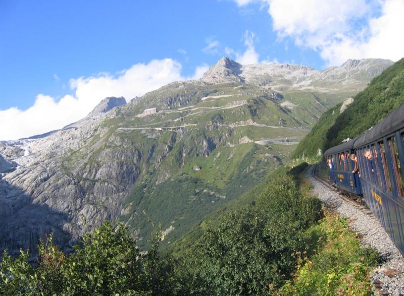 DFB-Zug gegenber dem Rhone-Gletscher - 13.08.2005
