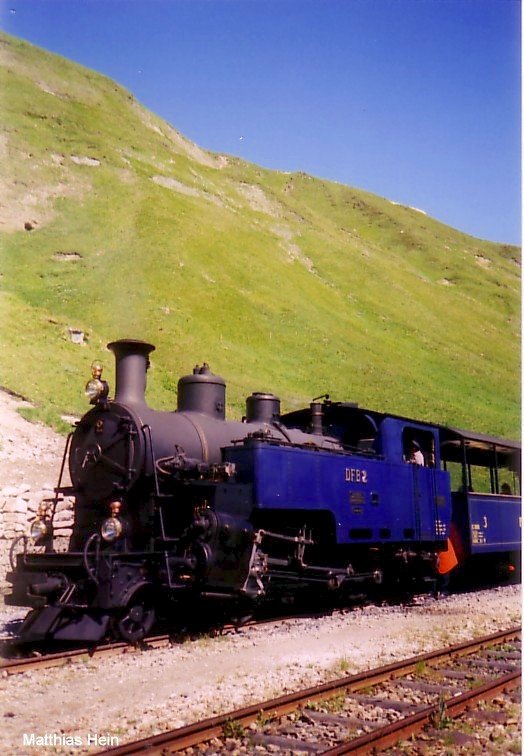 DFB9 Gletschhorn der Dampfbahn Furka Bergstrecke (Meterspur Adhsions- und Zahnradbahn) an der Station Furka, Juli 1996.