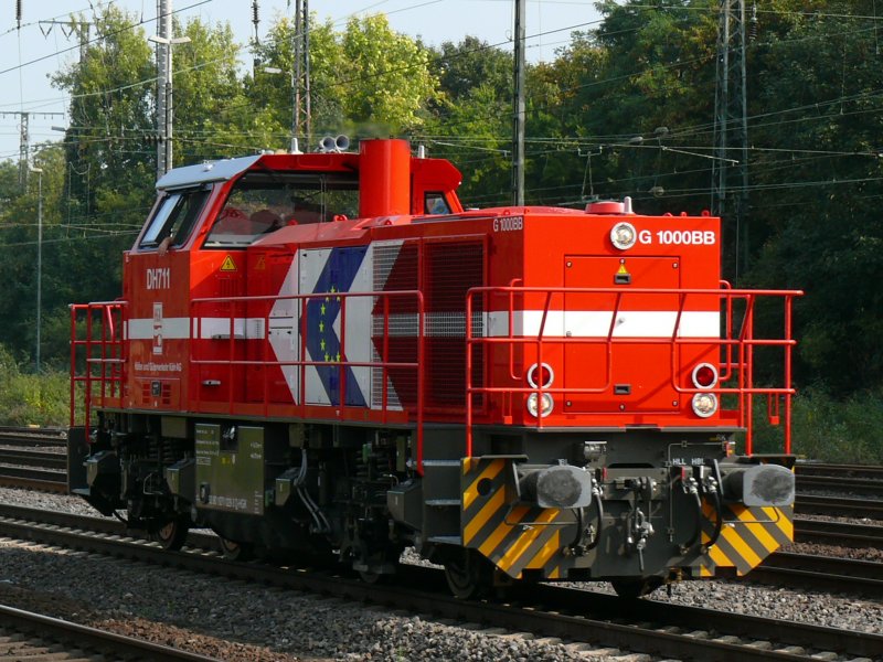 DH711 der HGK als LZ in Kln-West. Aufgenommen am 19/09/2009.