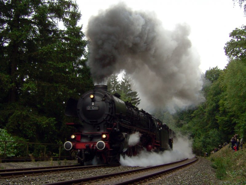  Die 01 1066 am 20.09.2008 am Kilometer 80 der Schiefenebene. 