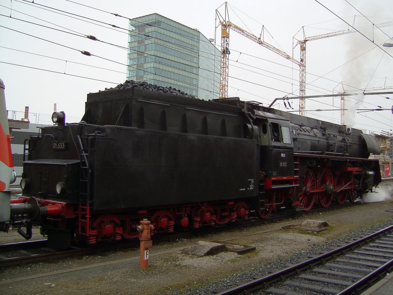 Die 01 533 am 02.02.2008 in Salzburg Hbf. 