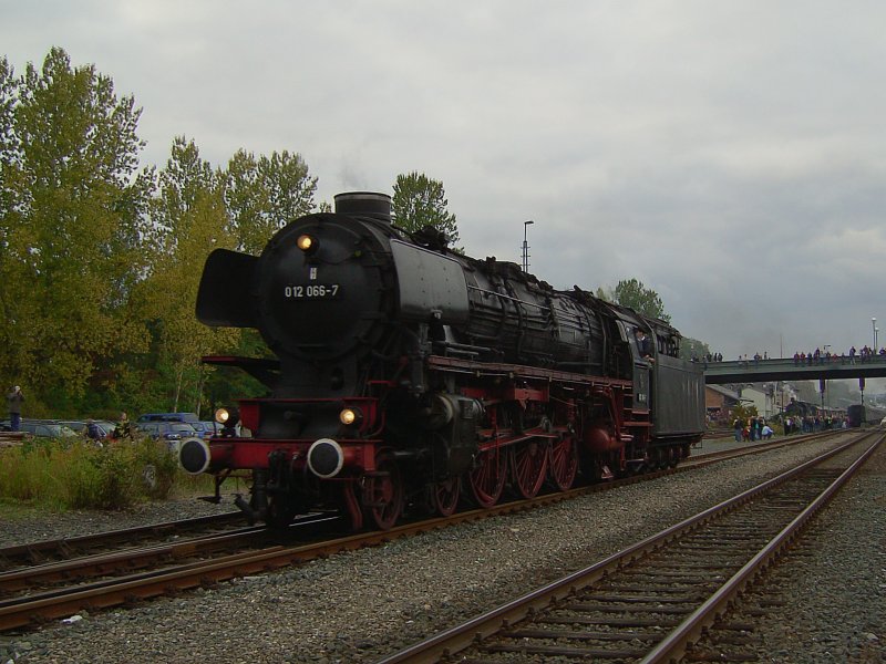 Die 012 066 der UEF am 20.09.2008 in Neuenmarkt-Wirsberg anlsslich 160 Jahre schiefe Ebene.    