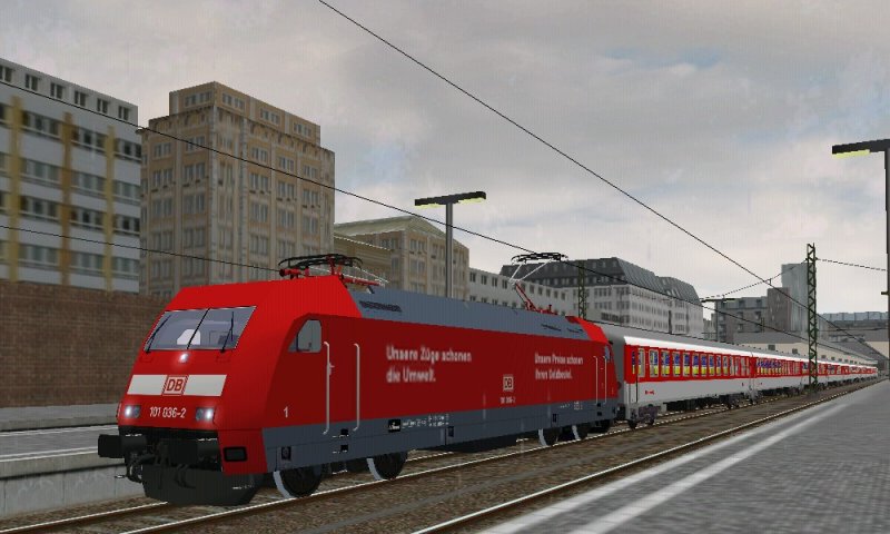 Die 101 036-2 zog einen Nachtzug nach Flensburg.