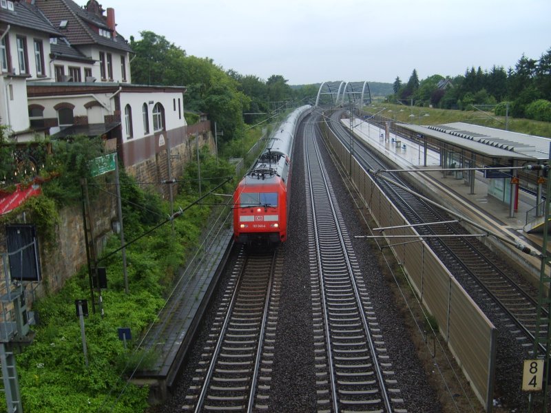 Die 101 040-4 fhrt am 30.6.07 mit einem IC Richtung Leipzig durch Hannover Anderten