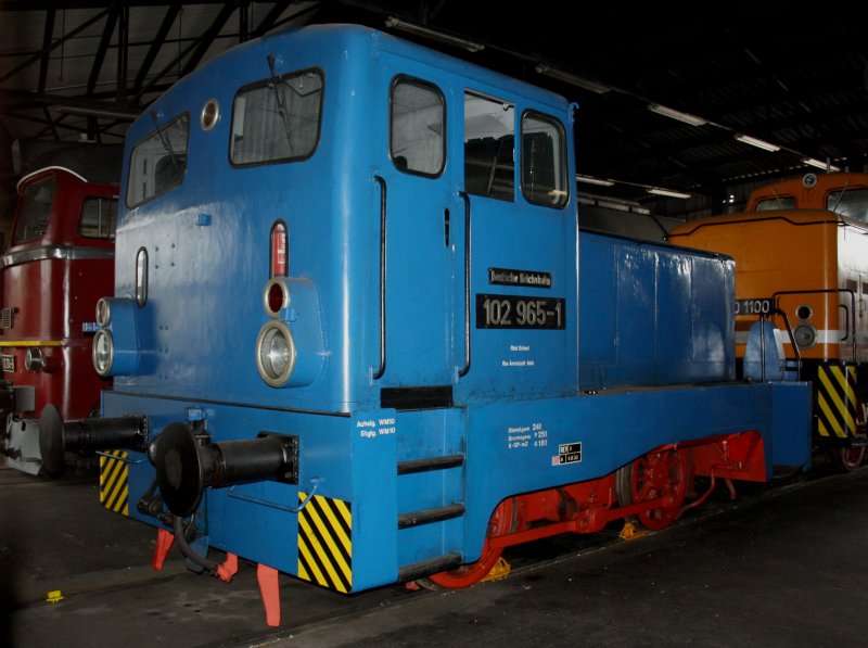 Die 102 965 am 21.02.2009 im BW Arnstadt abgestellt (Eisenbahnmuseum) 