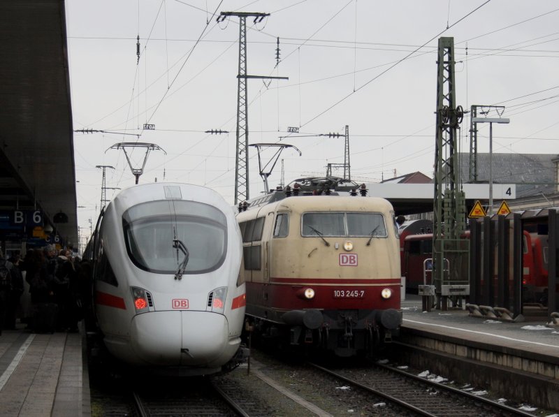 Die 103 245 und ein ICE-T am 23.02.2009 in Nrnberg Hbf. 