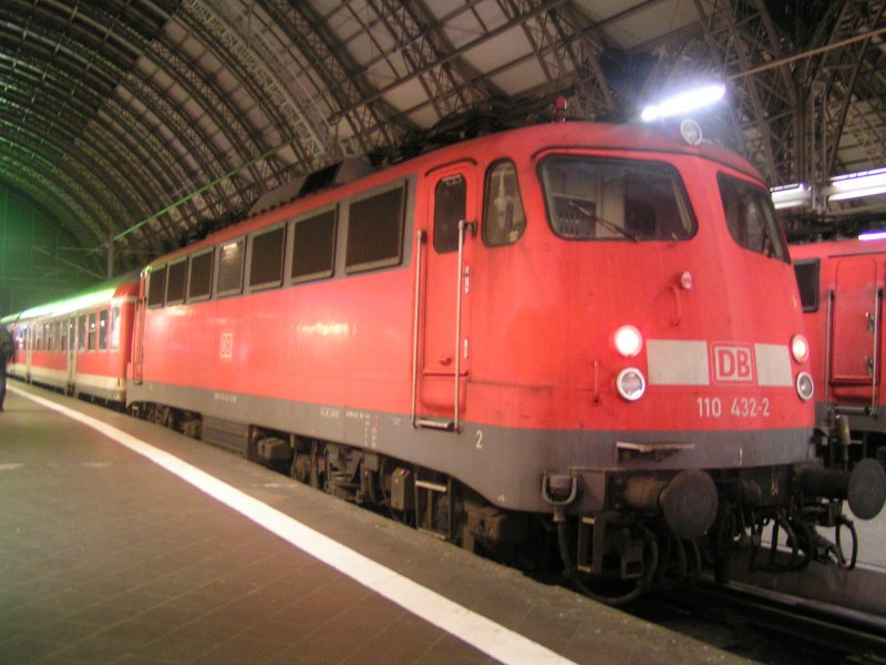 Die 110 432-2 ist noch in Frankfurt bleiben und nicht verschrottet werden!!! so wie in vielen anderen Bundeslndern