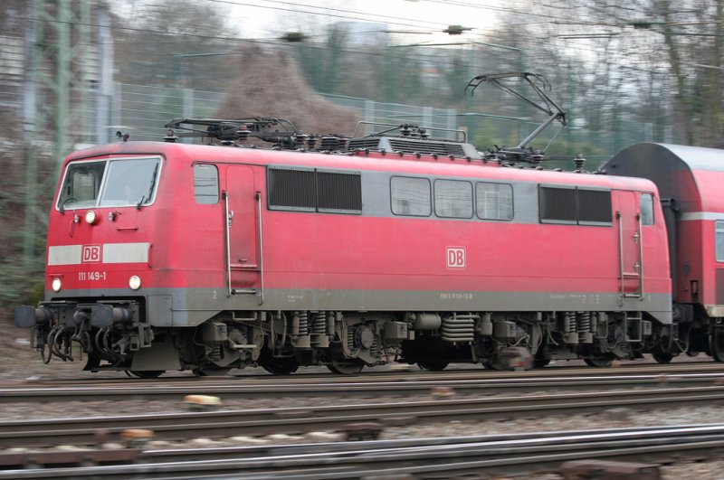 Die 111 149-1 auf dem RE4 von Dortmund nach Aachen in Aachen West am 07.03.2009