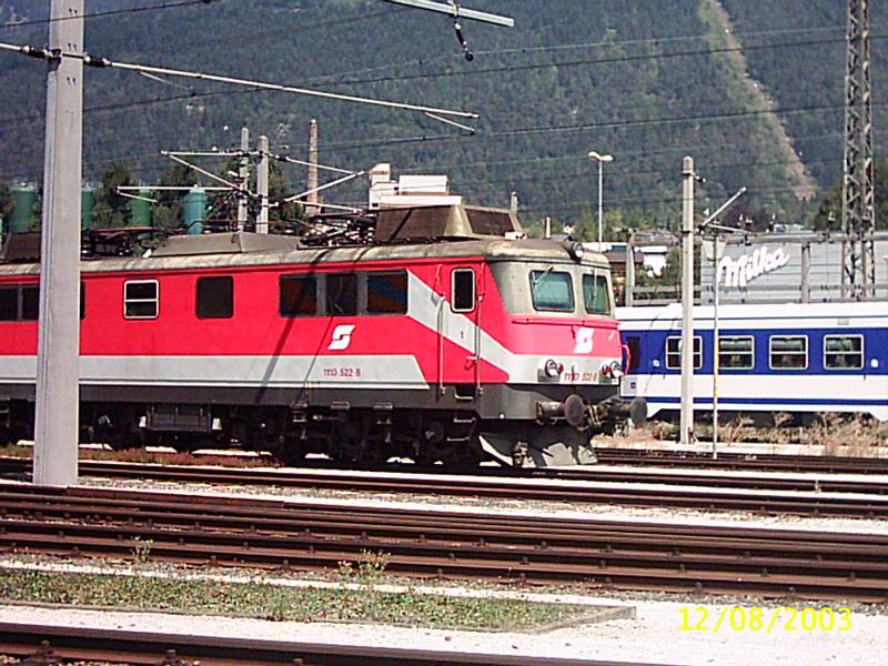 Die 1110 522-8 am 12.8.03 am Bahnhof Bludenz