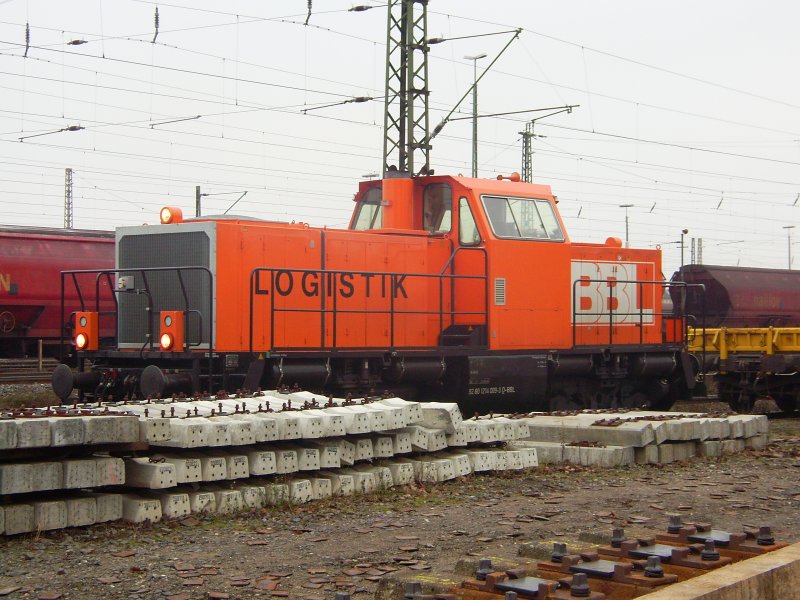 Die 1214009 der BBL-Logistik stand am 17.12.2008,an einem frischen Morgen in Seelze,am Rangierbahnhof.