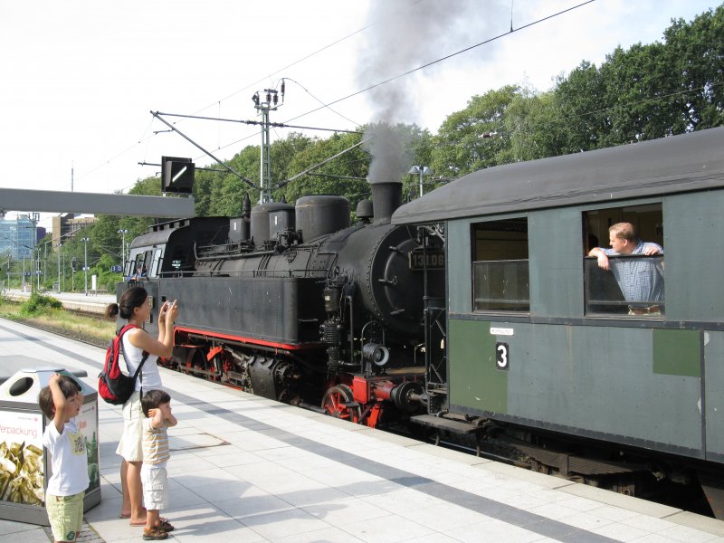 Die 131.060 auf dem Weg von Kiel Hbf nach Schnberg Strand aufgenommen am 08.08.09.