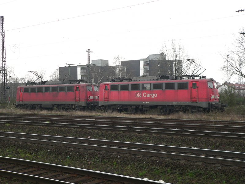 die 140 831-9 und 140 789-9 am 16.3.07 in Oberhausen Osterfeld-Sd