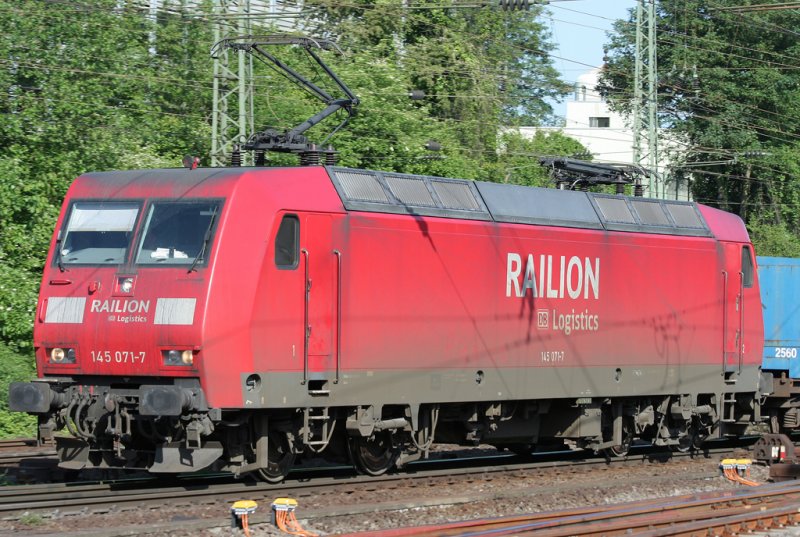 Die 145 071-7 bei der Ausfahrt in Aachen West am 16.05.2009