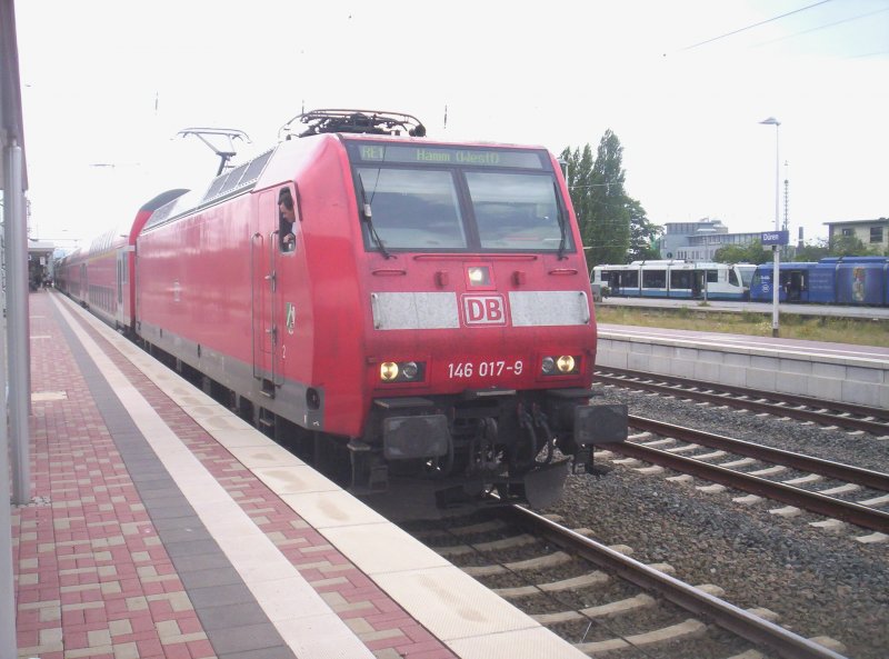 Die 146 017-9 als RE 1 am 15.06.2005  in Dren auf dem Weg nach Hamm(Westf)