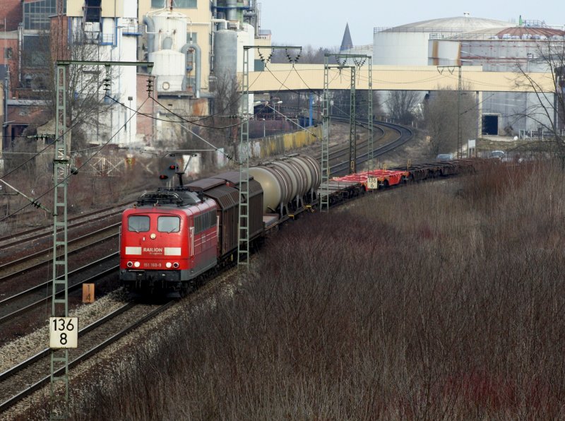 Die 151 160 am 14.03.2009 mit einem Kurzgterzug. bei der Bahnhofseinfahrt Ost in Regensburg. (Bahnbildertreffen)