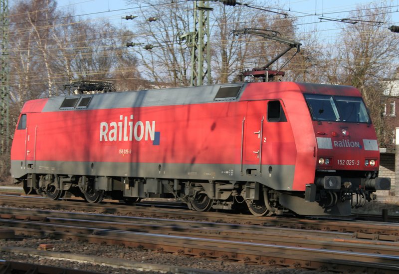 Die 152 025-3 rangiert in Aachen West am 30.01.2009