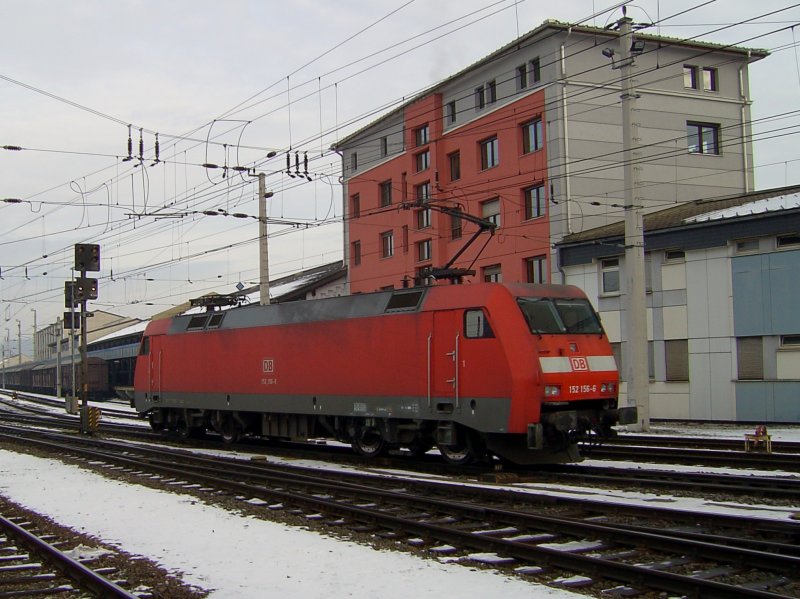 Die 152 156 am 05.02.2008 in Salzburg Hbf bei einer Rangierfahrt.