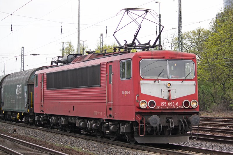 Die 155 093-8 in Kln West am 09,04,09

